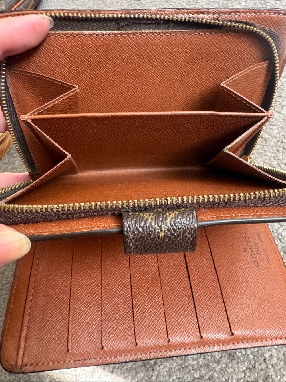 Auth Louis Vuitton monogram passport wallet - Picture 10 of 14